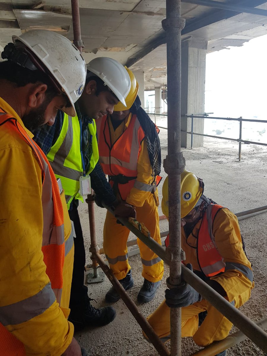 EliteInternat11's tweet photo. Our Expert Trainers Providing #scaffoldingtraining
Are you also looking to get trained?
For more details : Call/whatsApp - 0529213423
Visit : https://t.co/dIFtnAWNCM
#healthandsafety #safetytraining #workingatheight #uae #scaffoldinginspection #scaffoldinginspector #Supervisor https://t.co/VBWKTSbvwW