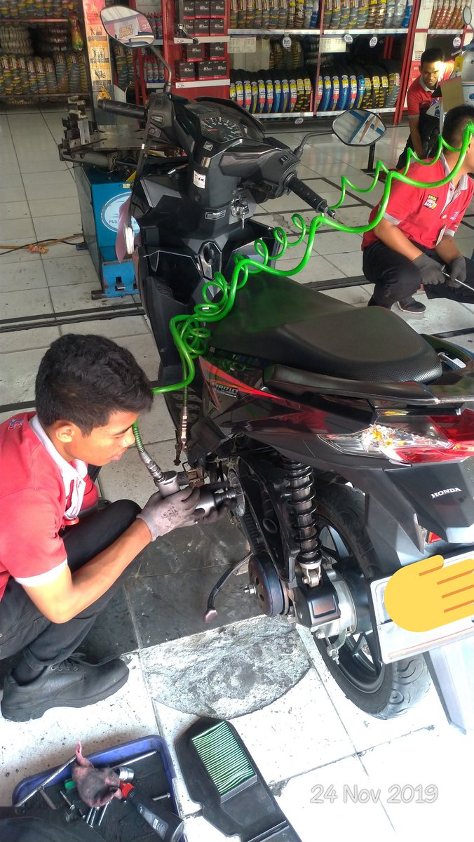 ditwahyuu's tweet photo. Nyobain #RASAMESINBARU servis motor di @PlanetBan https://t.co/iLc0rhtaWU