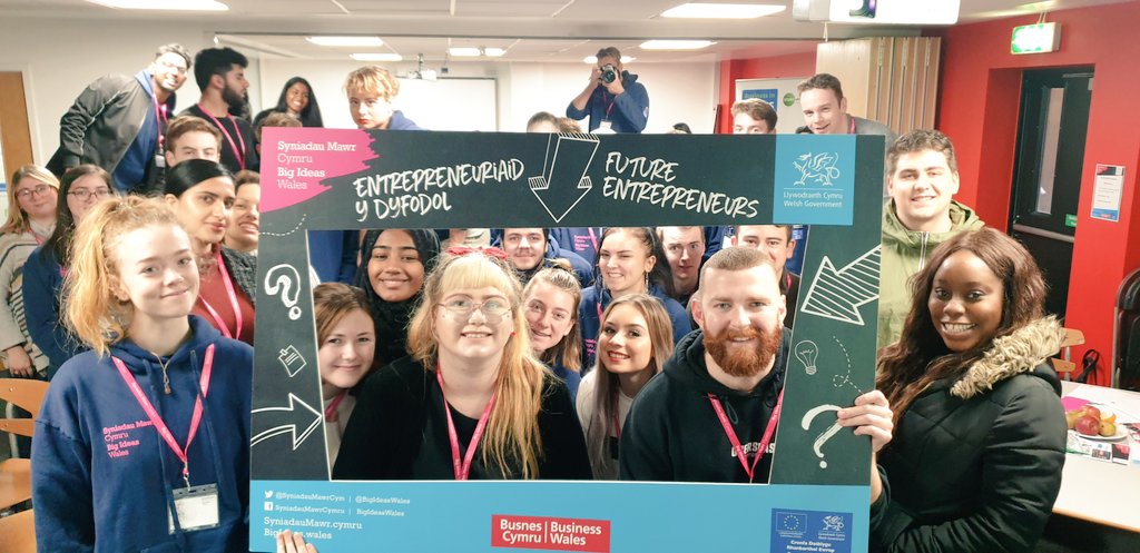 CazbahCaroline's tweet photo. @BigIdeasWales Bootcamp session with  @Overseasapparel @SShaunnah telling their start up stories..so inspiring.@GeorgeSavva1 @AnnetteTForce @CazbahWales https://t.co/O7R4ZqDWRH