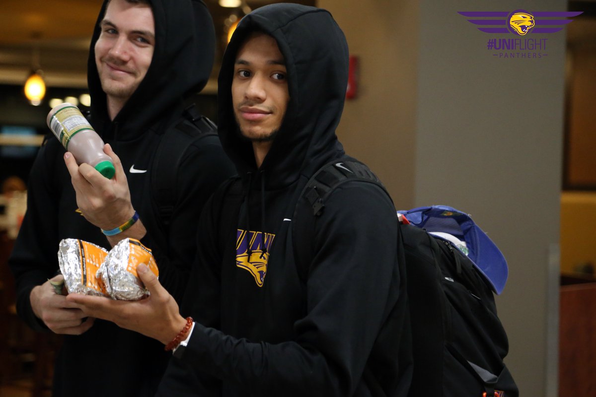 UNImbb's tweet photo. Des Moines, Iowa ➡️ Houston, Texas
Panthers arrive at the Des Moines International Airport!
#UNIFlight
#UNIFight https://t.co/uzmxToNJtz