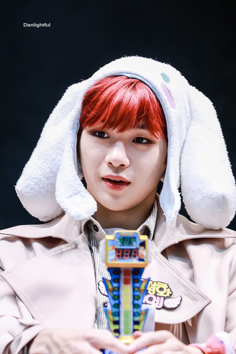 danlightful's tweet photo. 181124 핫트랙스 팬싸인회 🐰
#강다니엘 #KangDaniel https://t.co/1OA67LHcuD