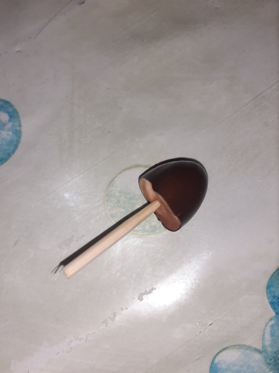 solpakkk's tweet photo. Quand mon ventre lé plein avec letchis https://t.co/FMAuHrCF1J