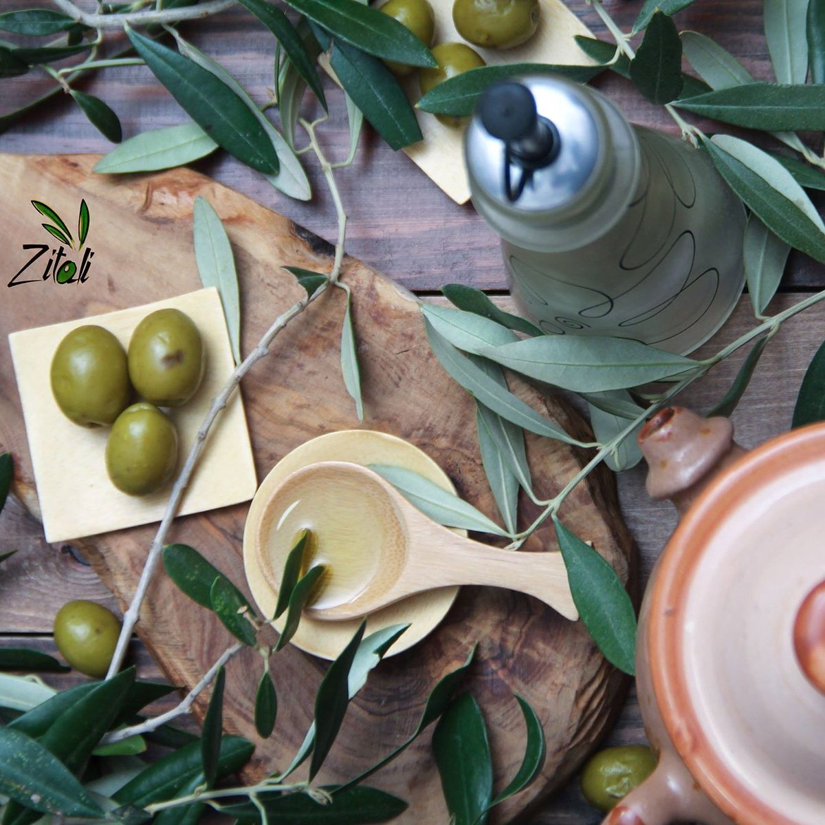 AkramFourati2's tweet image. Our extra virgin olive oil
New season!!
huileriefourati.com
#oliveoil #oliveoilimport #newstyle #foodwholesaler #foodretailer #foodindustry #healthiest #extravirginoliveoil #bestseller