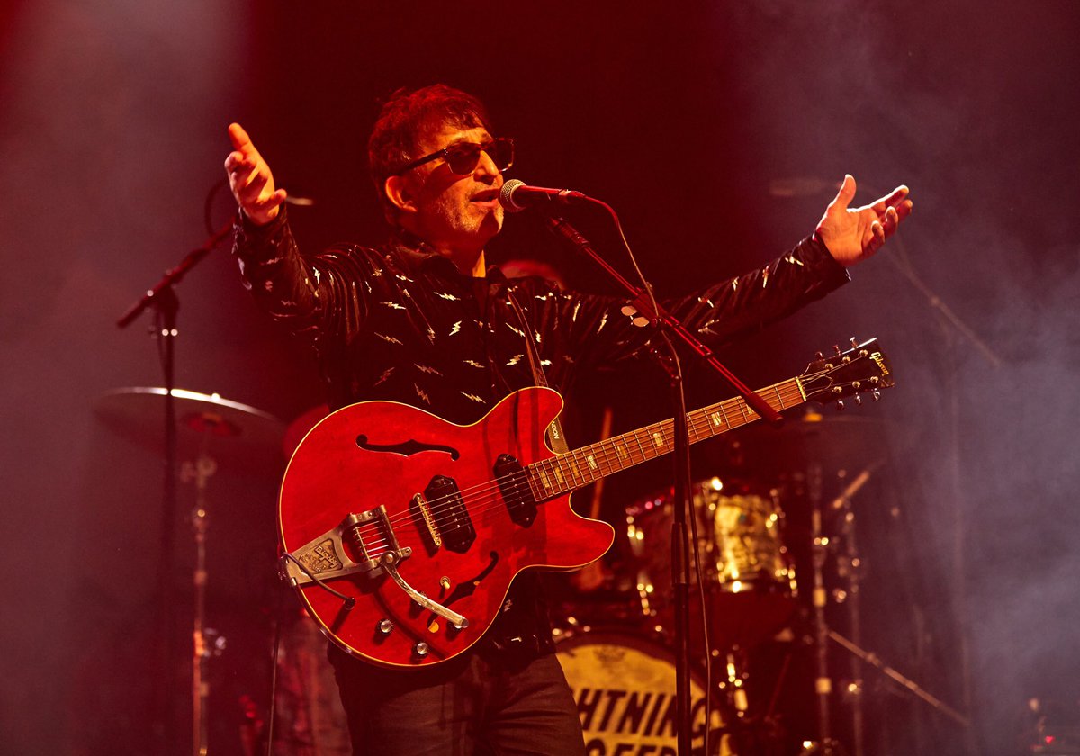 Lightning_Seeds's tweet photo. Very excited to play @liverpoolphil this Wednesday. Last Jollification show of the year and it’s going to be a special one 🍓⚡️ https://t.co/4Mcut8iXF8
