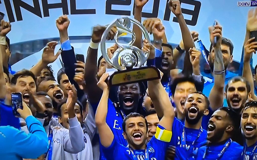 أعظم وأجمل احتفالية 😍💙💙💙💙💙💙💙💙🏆🏆🏆🏆#بطل_آسيا