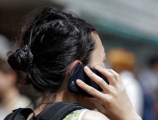 WebduniaTelugu's tweet image. మొబైల్ వినియోగదారులకు షాక్
#MobileCustomer #Shock #Telecom #Jio #Airtel #Vodafone
wd1.in/PVlgvoG