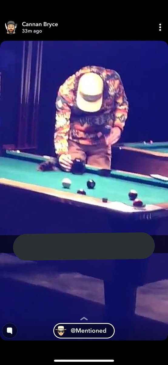 blaine_bow's tweet image. What he sees versus what i see 🤓📸