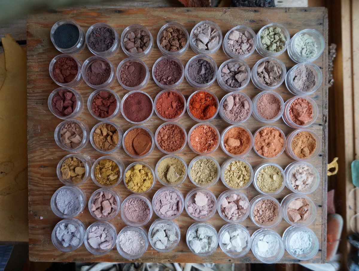 thisiscolossal's tweet photo. A multicolored library of the world’s ochre pigments archived by Heidi Gustafson https://t.co/mZIxwOCwzt https://t.co/AI4qqmw0vA