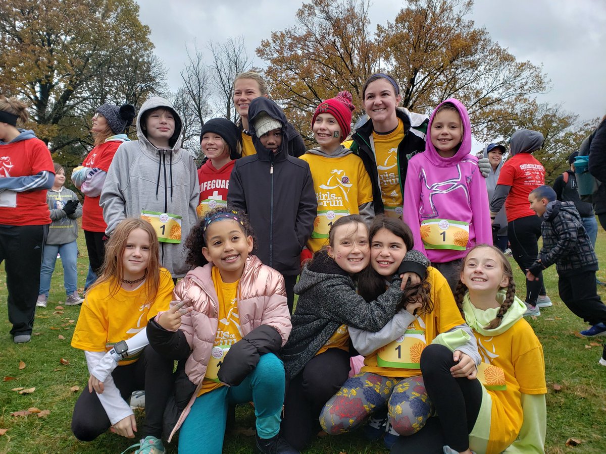 Proud of our Girls on the Run Panthers <a href="/PtPleasantAACPS/">PtPleasantAACPS</a>. Lots of praise to 2 wonderful teachers <a href="/Ms_Burton_A/">Ms. Burton</a>  and Ms. Lamarsh for making this season special for these girls. #GOTR #AACPSAWESOME