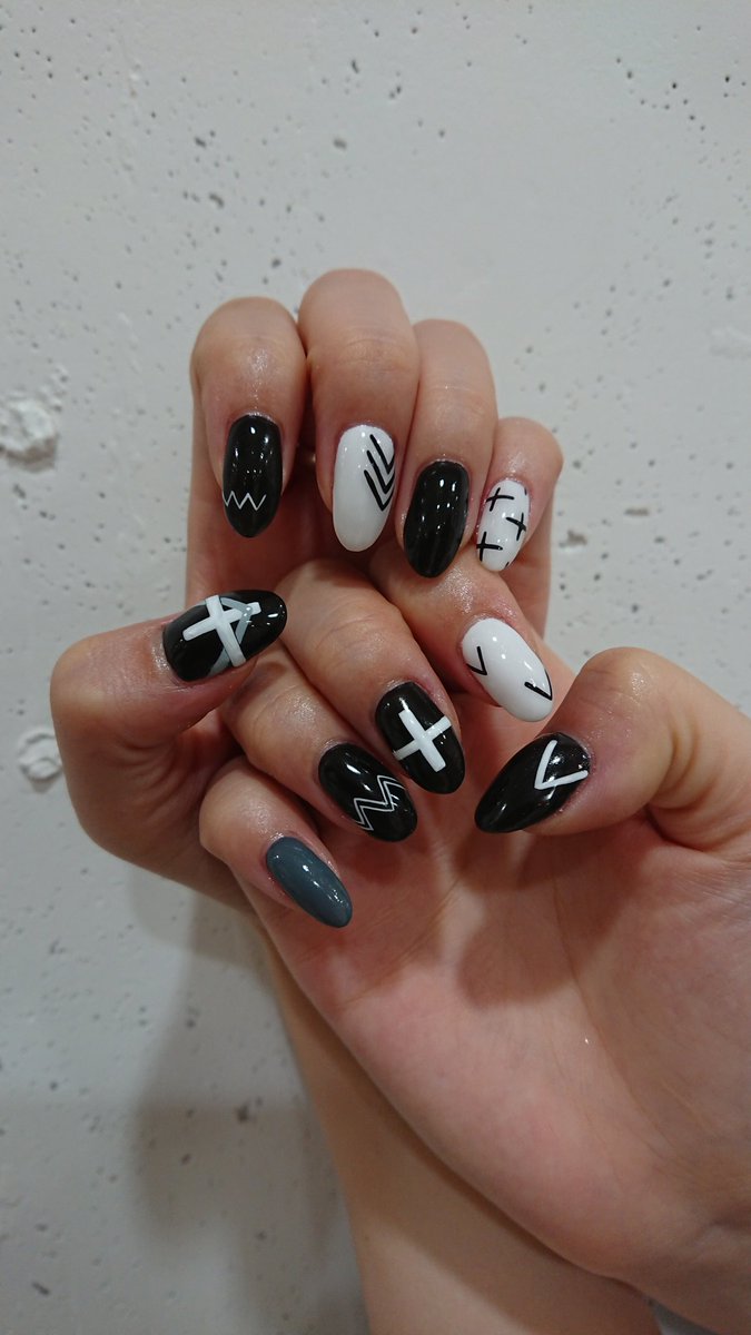 モノトーンネイル Hashtag On Twitter