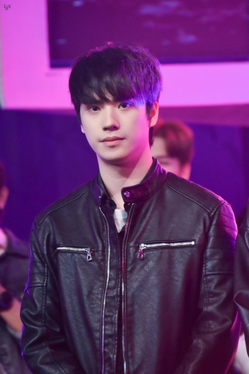 s_j_j_k's tweet image. หล่อมากเลยพ่อคู๊ณณ~~😳
ใจบางไปหมด..😍
#TEeThanapon 
#superboyprojectweek10