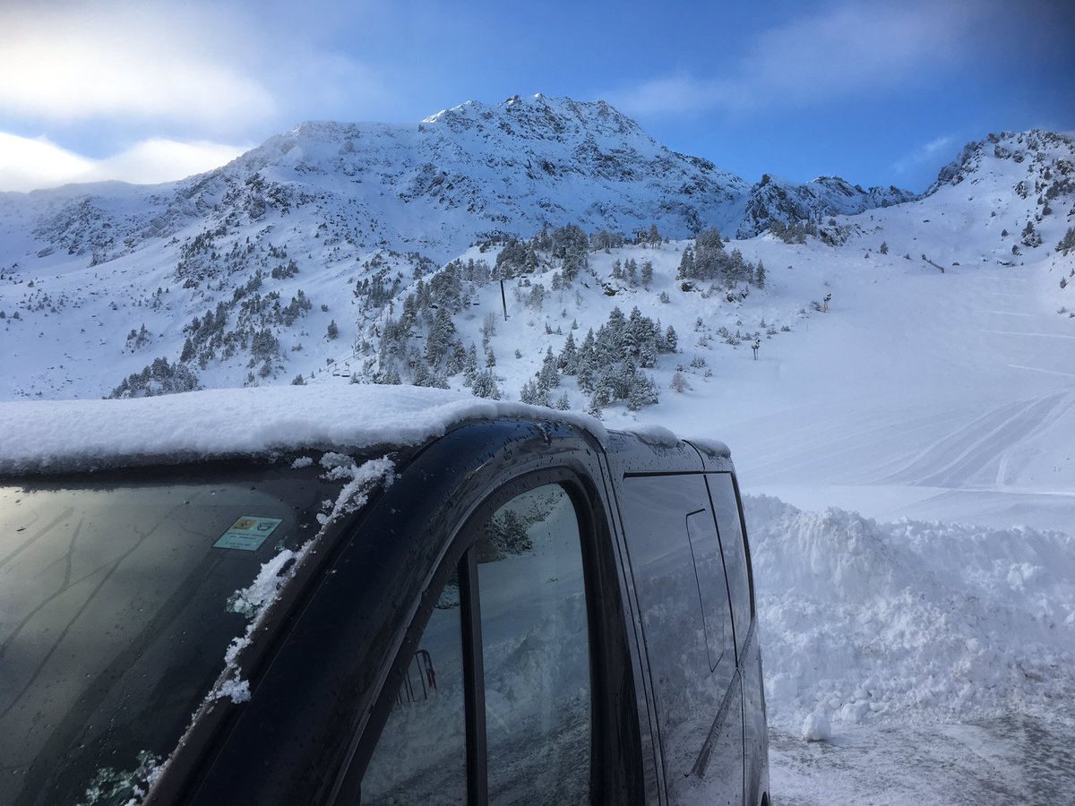 jventu12's tweet photo. 🇦🇩❄️⛄️🎿 https://t.co/HZBsKDtVE7