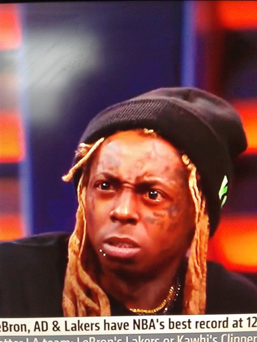 When she takes her shirt off and you see her c section scar https://t.co/5xQQm7pczR