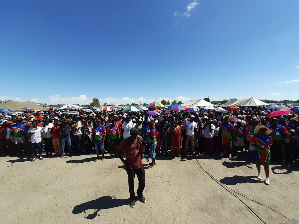 panduleni_itula's tweet photo. We are at the open area in Oshakati next to the Universal church. Rise Oshakati rise, rise Namibia rise.
#voteDrItula
#voteNamibia https://t.co/s7zqULk0DA