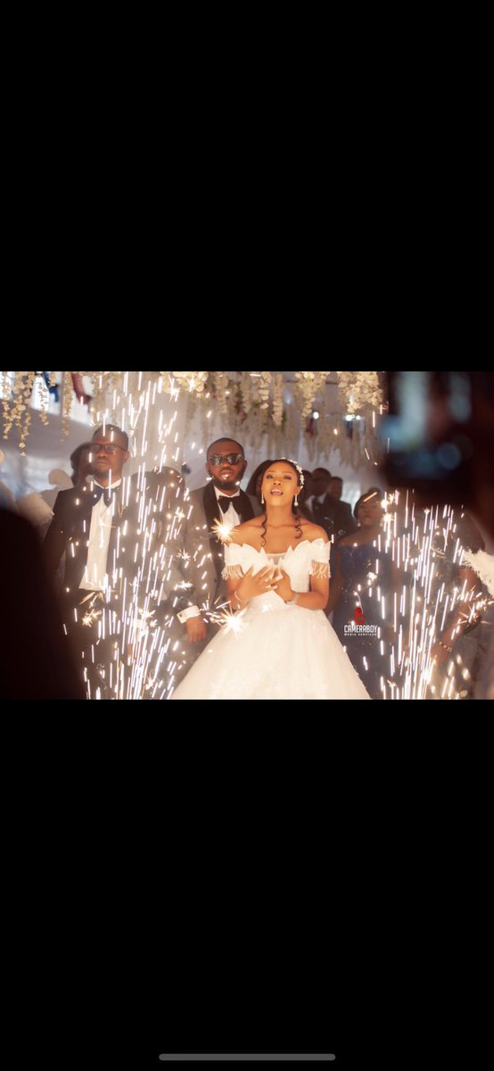 mhiz__irene's tweet photo. Moments from a wedding I planned last week 
@cherrybees_events
@SwiftGodwin
 @9_11_90s
 @talk2Akplug
 @Chindiret
 @FifunmiRexx
 @peekaymila
#josplanner #weddingsinjos #weddingplannerinjos 
#josweddings #josevent #joseventplanner #eventplannerjos 
#kadunaweddings https://t.co/wDfmMlthA3