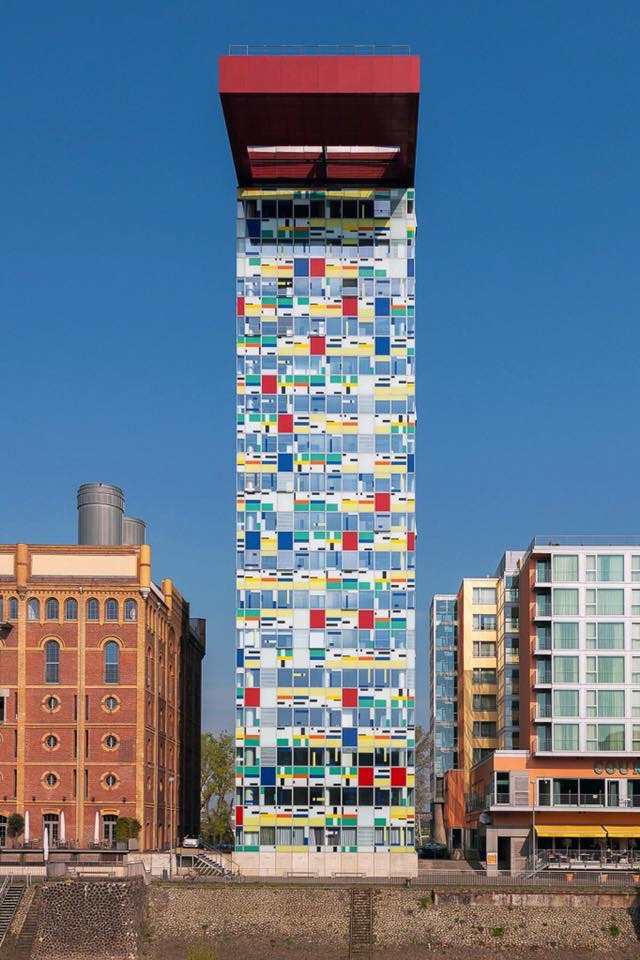 Will Alsop’s ecstatically staccato Colorium in Dusseldorf, Germany, 2002. Images unknown source