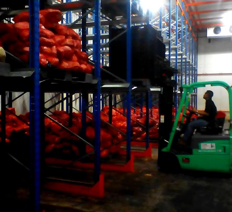 Econ. Omar Prieto (@omar_prietopsuv) on Twitter photo #AEstaHora Labores de inventario y recepción de alimentos para nuestro pueblo en frigorífico Cacique Mara y preparándonos desde ya para la llegada de perniles, que serán del disfrute de la familia zuliana en esta navidades; todo gracias al Pdte. <a href="/NicolasMaduro/">Nicolás Maduro</a>. Nada nos detiene! #AEstaHora Labores de inventario y recepción de alimentos para nuestro pueblo en frigorífico Cacique Mara y preparándonos desde ya para la llegada de perniles, que serán del disfrute de la familia zuliana en esta navidades; todo gracias al Pdte. <a href="/NicolasMaduro/">Nicolás Maduro</a>. Nada nos detiene!