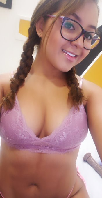 Come to me loves🥰 @CamSodaLive @CamSodaGirls  . . . #HelloWorld #helloagain #hello #Web #webcam #colombiana<a class="tags" href="/tag/camsodalive">@camsodalive</a><a class="tags" target="_blank" title="On Twitter" href="/?out=eyJ0eXAiOiJKV1QiLCJhbGciOiJIUzUxMiJ9.eyJpYXQiOjE3MjI5NzY2MjIsImlzcyI6InR3cG9ybnN0YXJzLmNvbSIsIm5iZiI6MTcyMjk3NjYyMiwiZXhwIjoxNzU0NTEyNjIyLCJyZWRpcmVjdF91cmwiOiJodHRwczovL3R3aXR0ZXIuY29tL0NhbVNvZGFHaXJscyJ9._zUDKpHHO0AAQA4yJHXMkbh2Uc8OuPNn-vt9CxEGqy2CQ2ERMKvcZIPfaC7f0SRAXnWu_2r__woodNJ7oouSOQ">@CamSodaGirls</a><a href="/tag/colombiana"class="tags"><span>#colombiana</span></a><a href="/tag/hello"class="tags"><span>#hello</span></a><a href="/tag/webcam"class="tags"><span>#webcam</span></a><a href="/tag/web"class="tags"><span>#web</span></a><a href="/tag/helloagain"class="tags"><span>#helloagain</span></a>