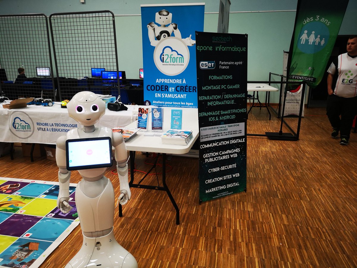 SectechGroupe's tweet image. Nous sommes présents au Numérique Épône Show au côté de @i2form pour vous initier à la robotique grâce au robot #Pepper et #Nao 
N&apos;hésitez pas à passer nous voir :

Salle du bout du Monde
Chemin de Meulan, 78680 Épône