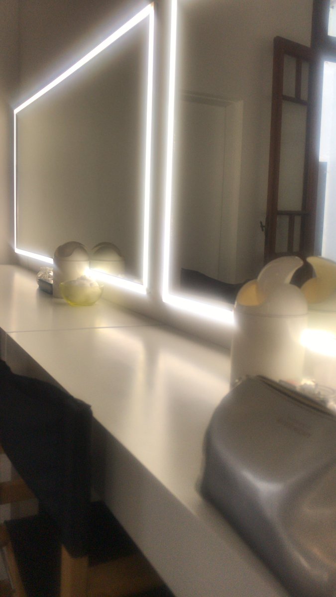 Ayer estrené estudio nuevo en Palermo. Un nuevo cambio más en este año, tacho la doble.