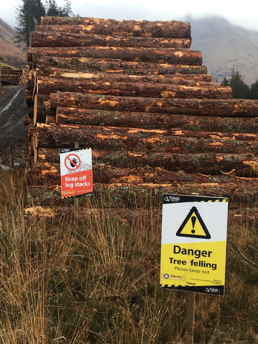 doctorcaldwell's tweet photo. I came back today because our signage in #Healthcare In #NHS is often incomprehensible whereas these #Forestry ones are clear &amp; simple &amp; clearly state I should not be here

Words &amp; Pictures #CommonWisdom ⁦@gavin_larner⁩ ⁦@TheIHI⁩ https://t.co/2rjBCDQpyE
