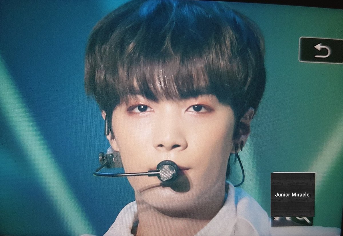 191124 펩시 콘서트
진리의 얼빡
#종현 #김종현 #JR #nuest #뉴이스트
