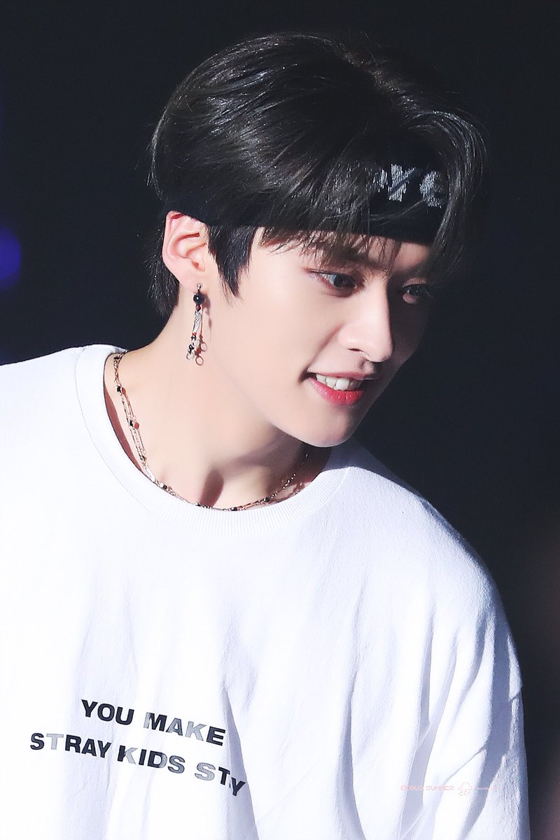 cloudsummer1025's tweet photo. #스트레이키즈 #StrayKids #리노 #민호 #LeeKnow 
191124 You make me stay ❤️ https://t.co/23xfFkYFsR