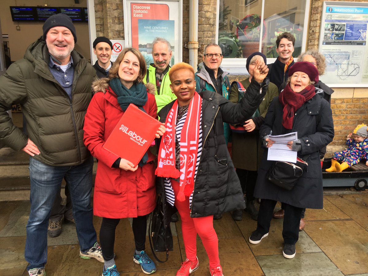 Jim4Dartford's tweet photo. Excellent reception on the doorstep in #HerneHill today for ⁦@helenhayes_⁩ and ⁦@UKLabour⁩ with ⁦@paulineukno1⁩ ⁦@allenmcpherson⁩ ⁦@AndySimmons10⁩ &amp; others https://t.co/JCB6th8WMR