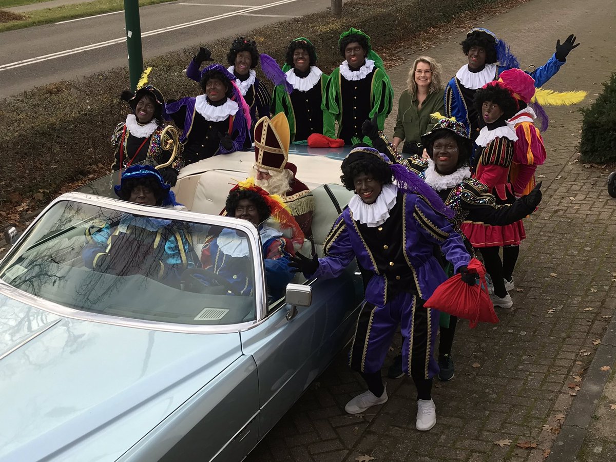 Arinda_C's tweet photo. @bergeijkgem Ook in WEsterhoven mag ik Sint verwelkomen voor een bezoek. https://t.co/Zqg7NwOQPH