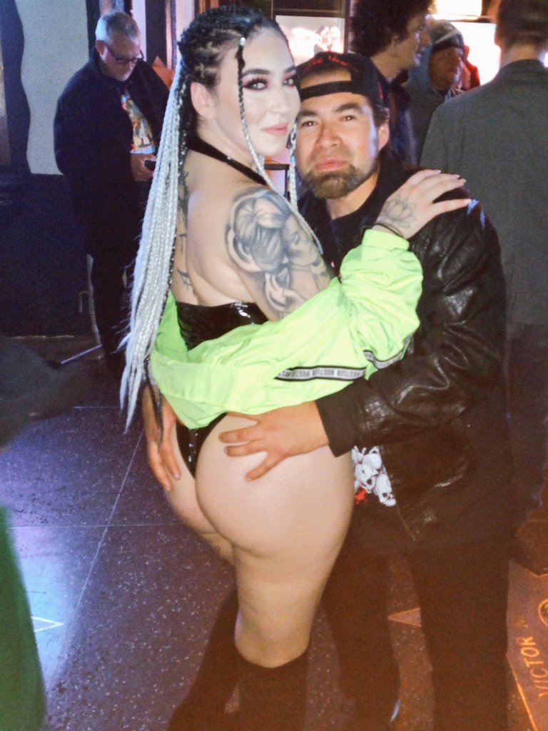firewater2012's tweet photo. @AmiliaOnyx #amiliaonyx #model #hawty #sexi #bape #bomb #boobs #pornstar #avn #avnnomparty #avnnominationparty Smok'in! ππ¦π¦ππππ¦π₯π https://t.co/Qx2JAZ3vmQ