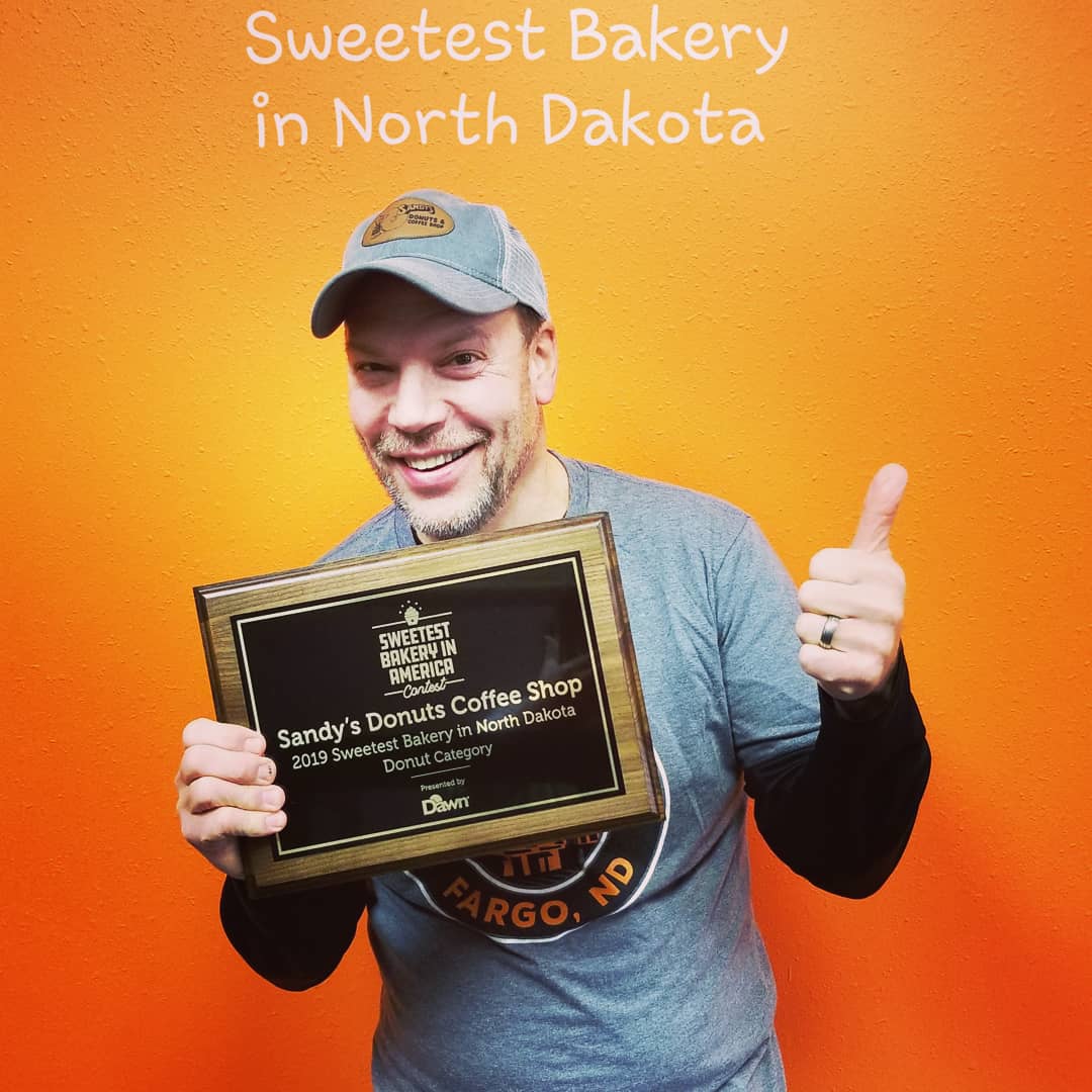Sandy's Donuts tweet media