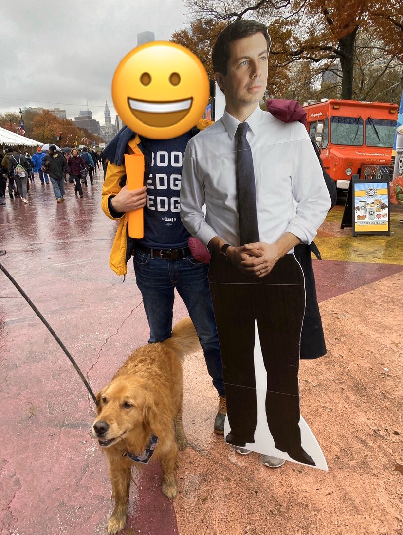 PetsForPete's tweet photo. Look who we ran into at @Philly_Marathon: Flat @PeteButtigieg &amp; @PhillyForPete!

#petsforpete #PeteForAmerica #teampete #petebuttigieg #peteforpresident #WinTheEra #phillymarathon https://t.co/VYluLFn8Da