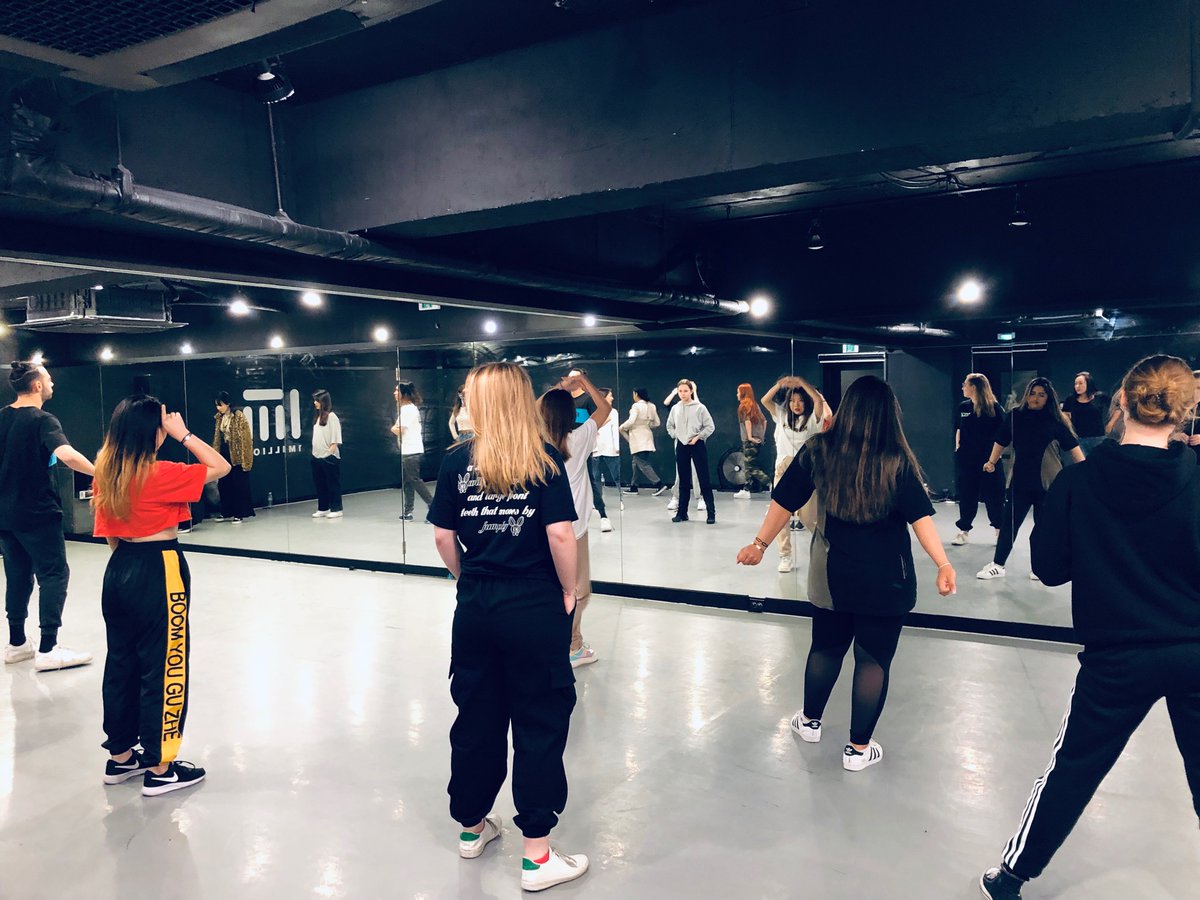 A Thread From Christine Tsai Dance Class Tonight In Seoul 1milliondancestudio