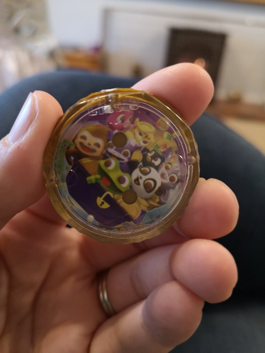 chulzers's tweet photo. @CadburyUK spent 90p on a freddo treasure to get a toy that doesn't even work....! https://t.co/r0lnedxtbS