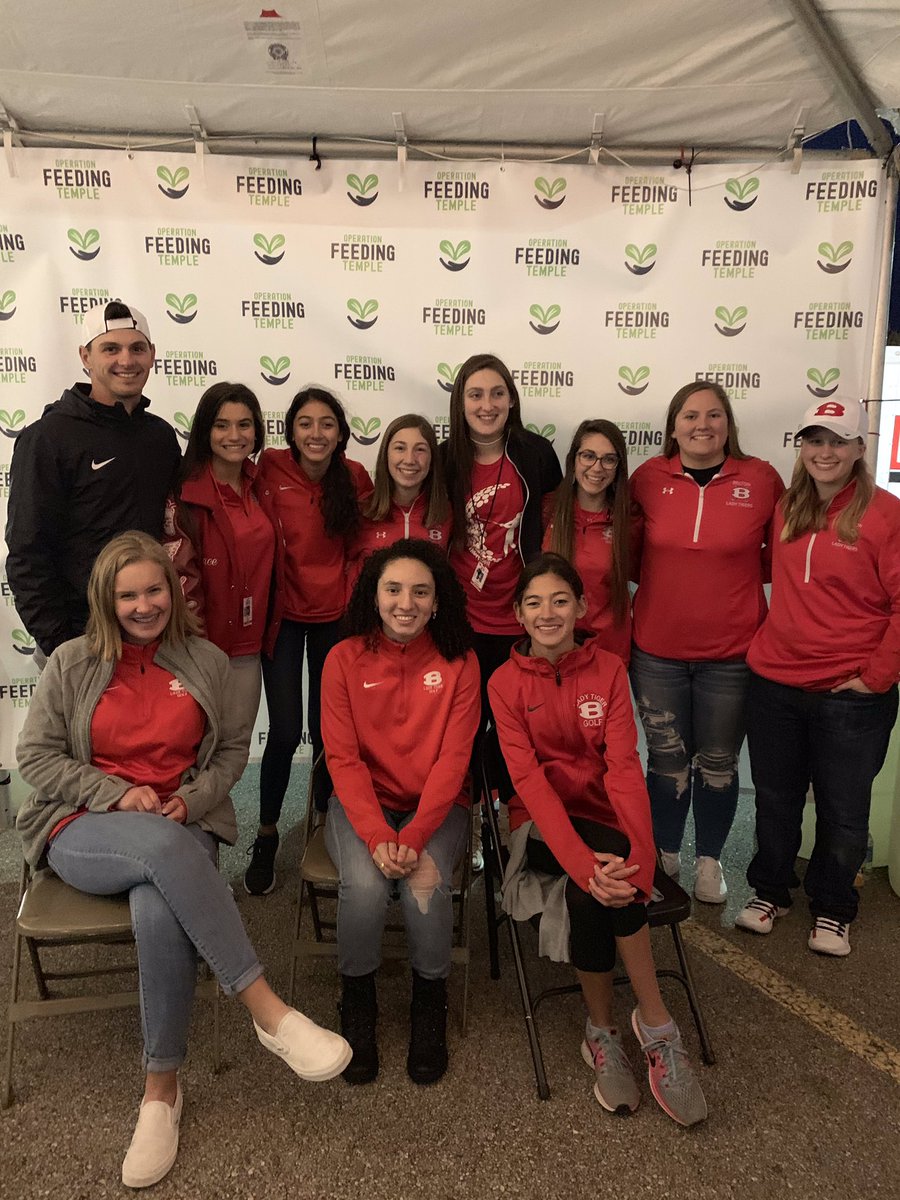 BeltonLTG's tweet photo. It was awesome being able to help out at the Feeding Families At Scott and White on Friday! Over 2 million pounds of food donated in a day! https://t.co/5DVqnDXnPC