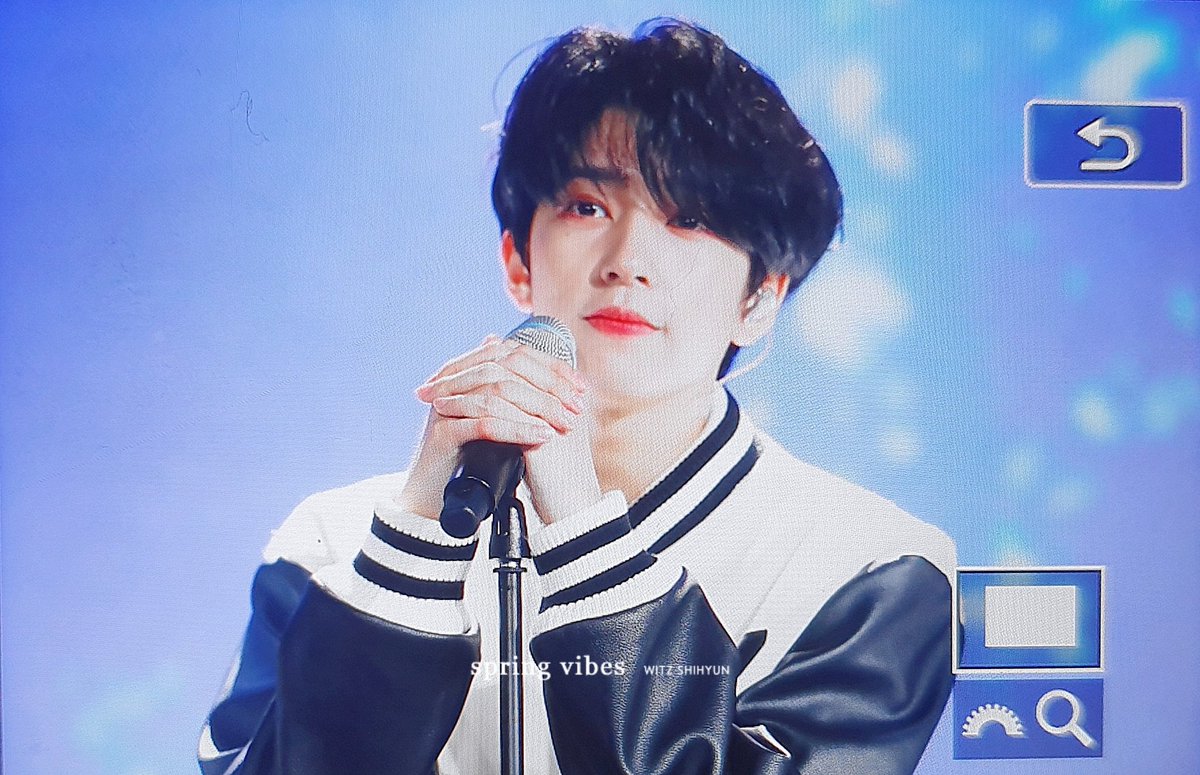 SpringVibes_'s tweet image. 191124
#위인더존 #시현 #SHIHYUN