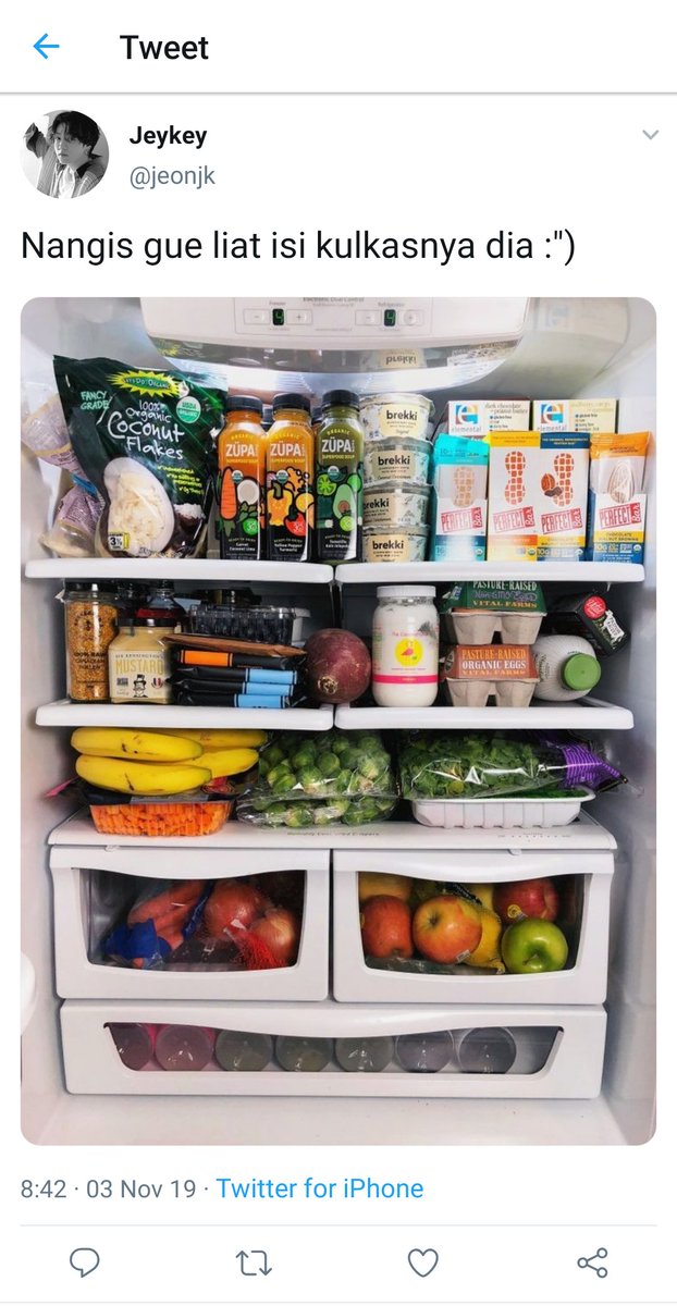 Обязательные продукты дома. Холодильник с продуктами. Полный холодильник. Холодильник с едой. Полный холодильник продуктов.