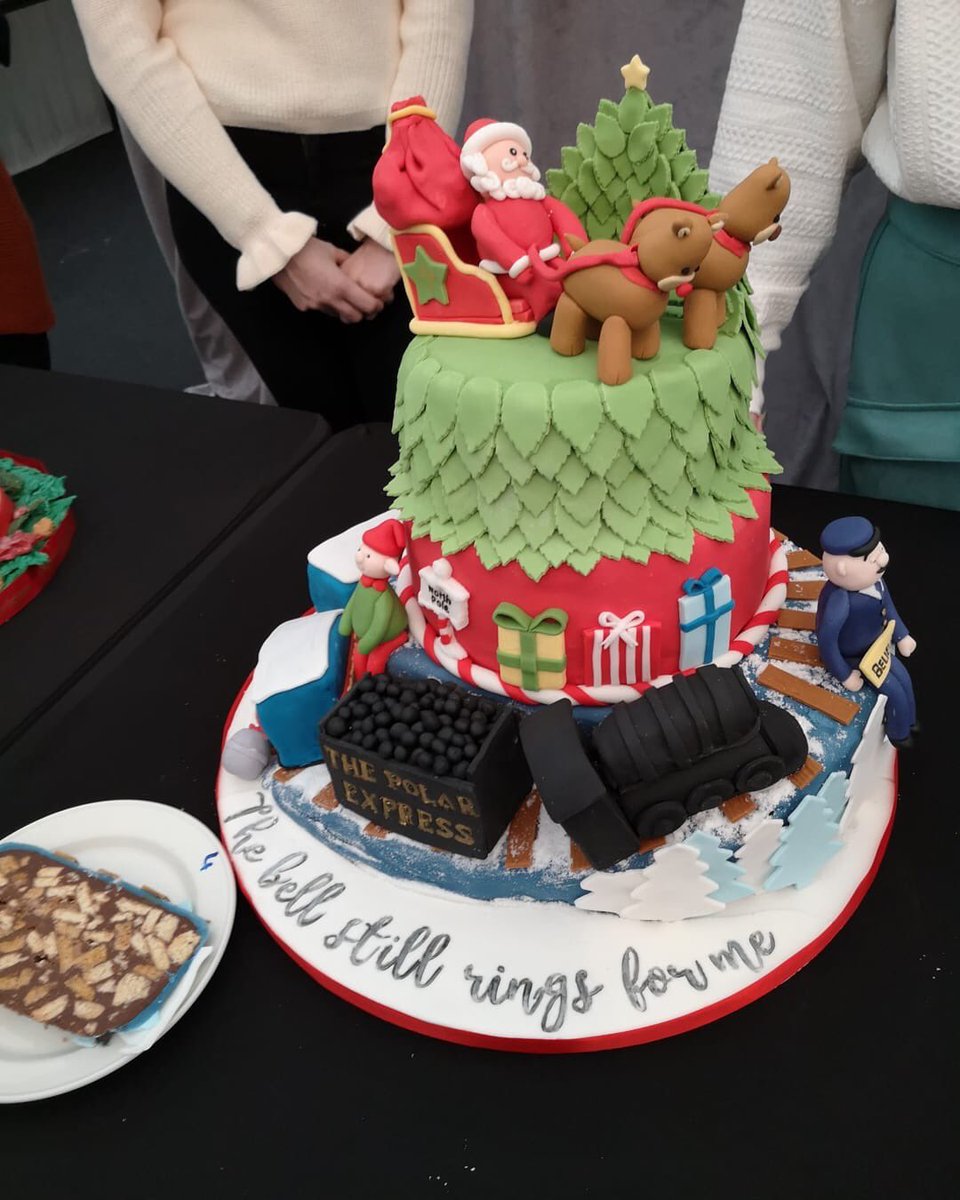 Drum roll please.... the WINNING cake of the 2019 #GreatCorkBakeOff! It was a very tough decision for our judges this year, but this piece took the cake! 

Congrats Sinead!
