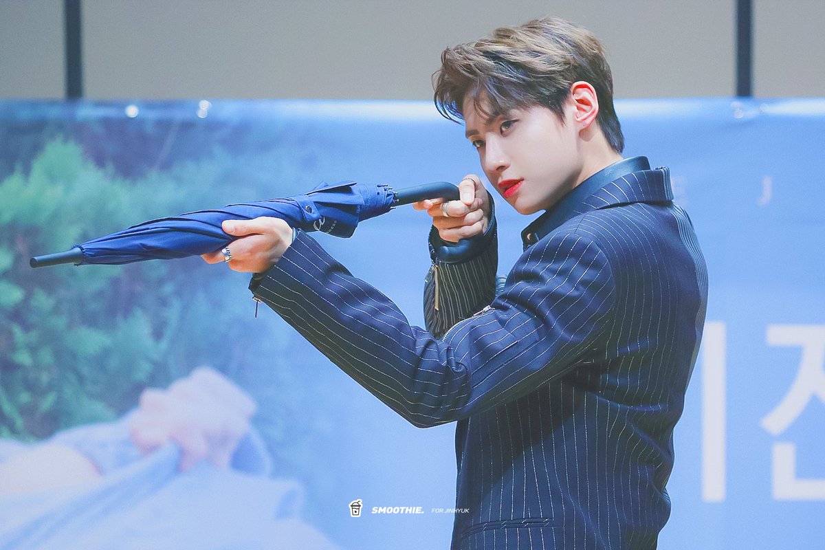 Smoothie_68's tweet photo. 191124 I Like That 팬싸인회 

#이진혁 #LEEJINHYUK #SOL #I_Like_That #진혁 #세계를_스무디처럼_���드는_지녁이 https://t.co/TjcW6UUV9P