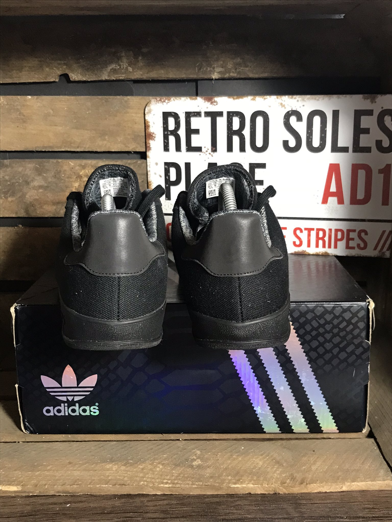 Retro Soles Tiggs on X For Sale Adidas Gazelle Indoor GTX Date of Release 08 18 UK 9 Condition Excellent Pre Worn With OG Box Yes 75 DEKIVERED More Photos Available RT Appreciated