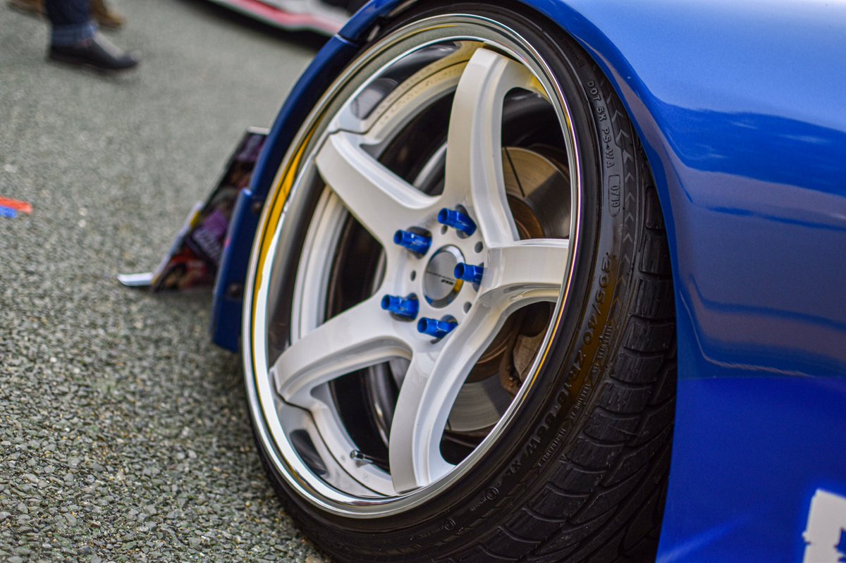SK_VTEC_AP1's tweet photo. お隣!まーりゃんさん号!
ぱ……ぱんつ……(じゅるり
10台中ナローが二台だけだったので心強かった!
でも隣だと自分のS2が車高が高く見えるので訴訟
#痛車天国
#EXPO痛車天国
#teamS2000 https://t.co/2cAnkYeS6v