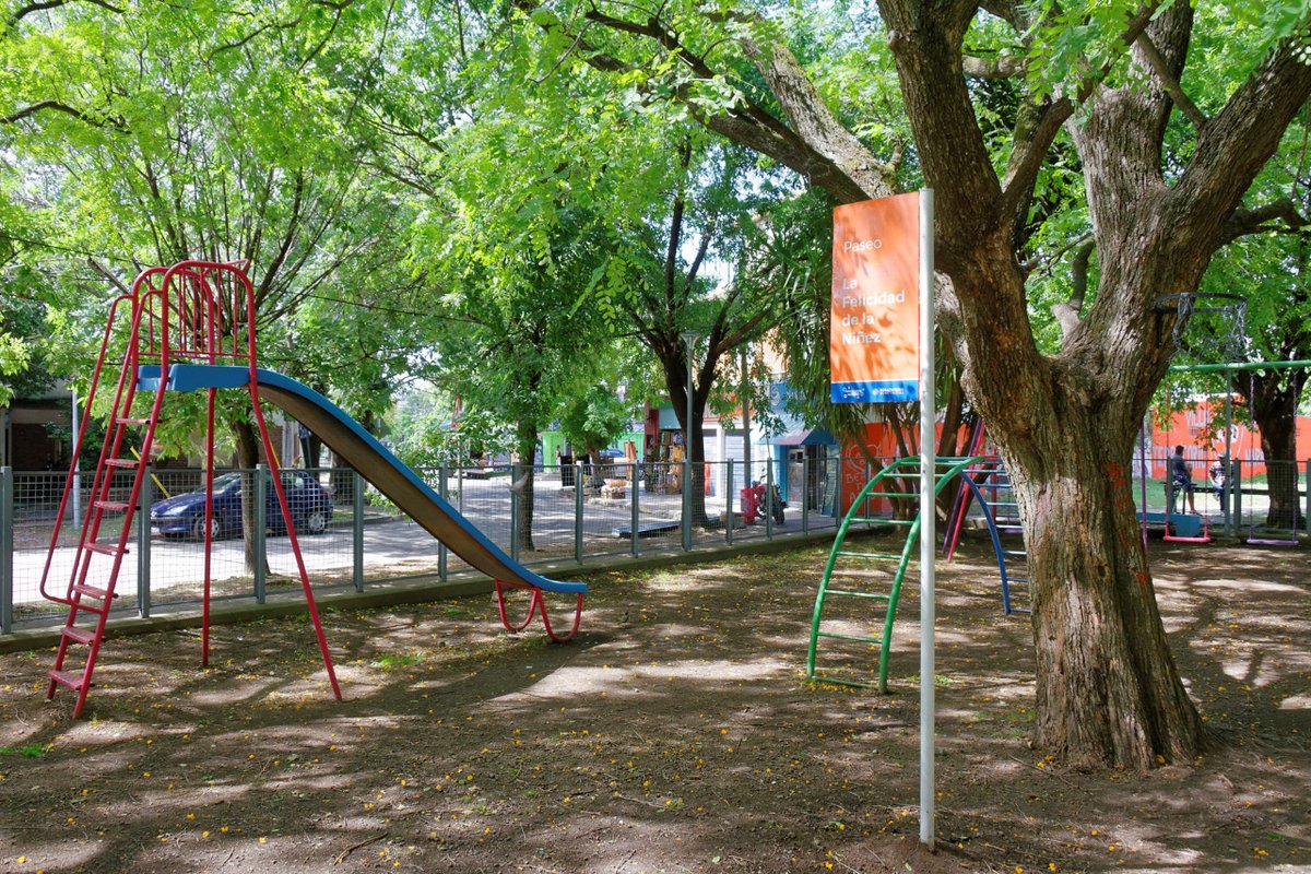 MuniBerazategui's tweet photo. Las plazas de #Bera te esperan para pasar una linda tarde de mates, pícnic y juegos. Conocelas! #Berazategui #OrgullososDeBera #Plazas #EspaciosVerdes #EspaciosPublicos #PrimaBera #ObrasEnBera https://t.co/SEJmzmITQZ