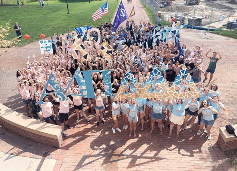 The primary recruitment link is in our bio! Sign up and come join the FSL fun🤩💙