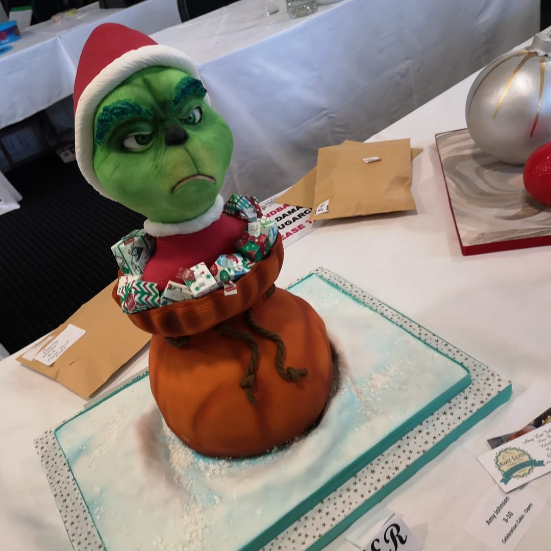 CorkBakingChoc's tweet photo. We can't explain the crazy talent of these sugarcrafters at the Cork Sugarcraft exhibition today! 
#corksugarcraft #CBCW2019 #CORK https://t.co/NoX5fTE6ND