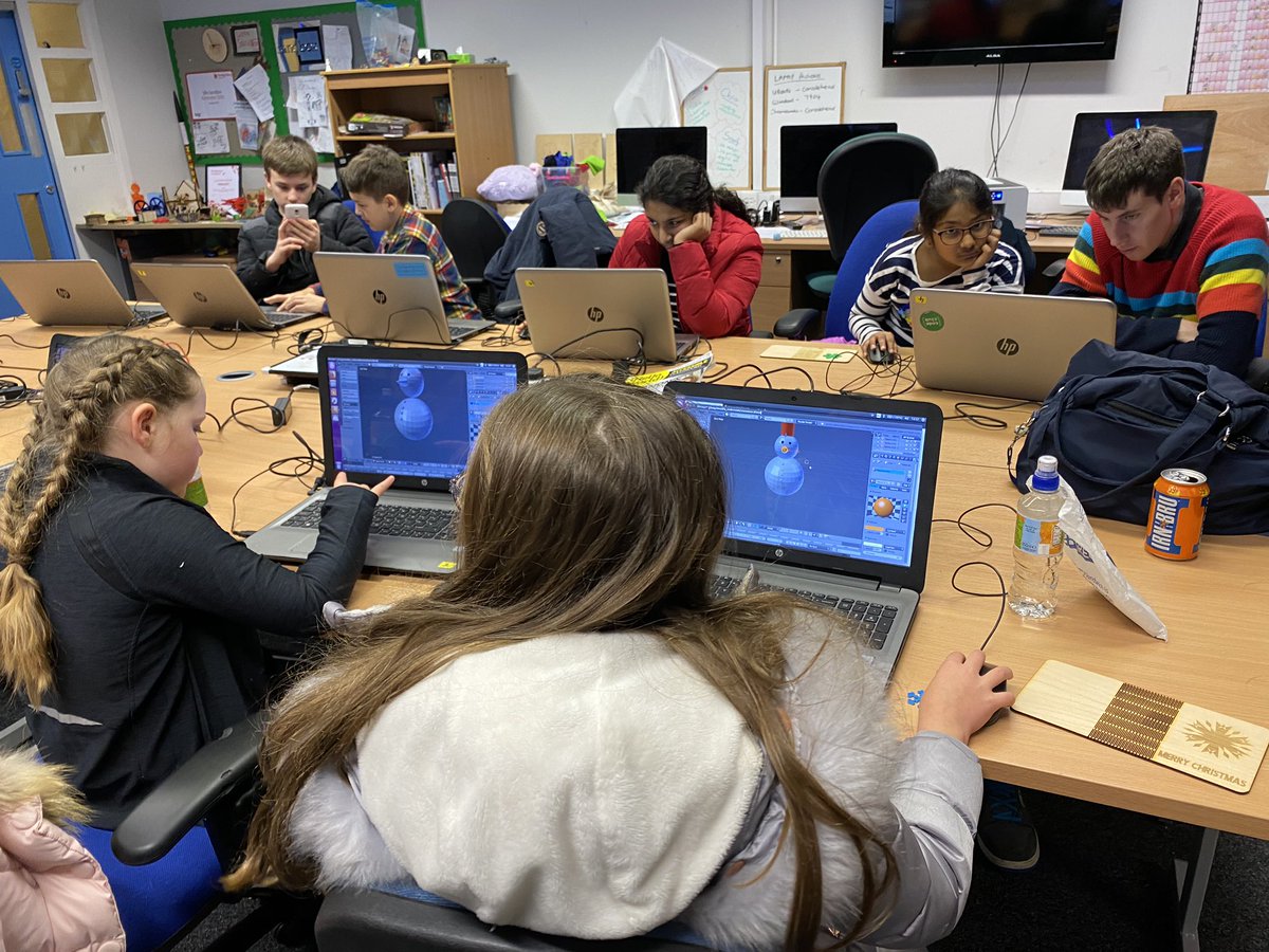 liverpoolcode's tweet image. A fun final code club of the year – we’re animating snowmen in Blender, 3D printing parametric snowflakes, and laser cutting “living hinge” Christmas cards at @LittleSandboxUK ⛄️