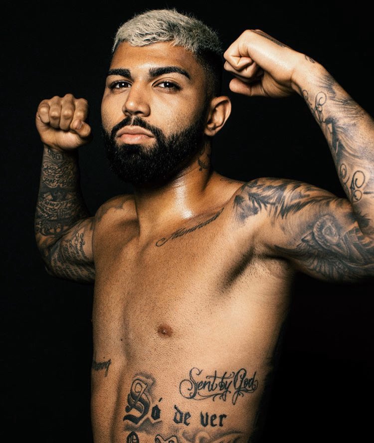 gabigol's tweet photo. Muitos transformam sonhos em realidade, poucos fazem o sonho da Nação o seu próprio.
Nação, o meu sonho é o nosso.
É um orgulho fazer parte desta história.
#JustDoIt https://t.co/mSafSS1hwQ