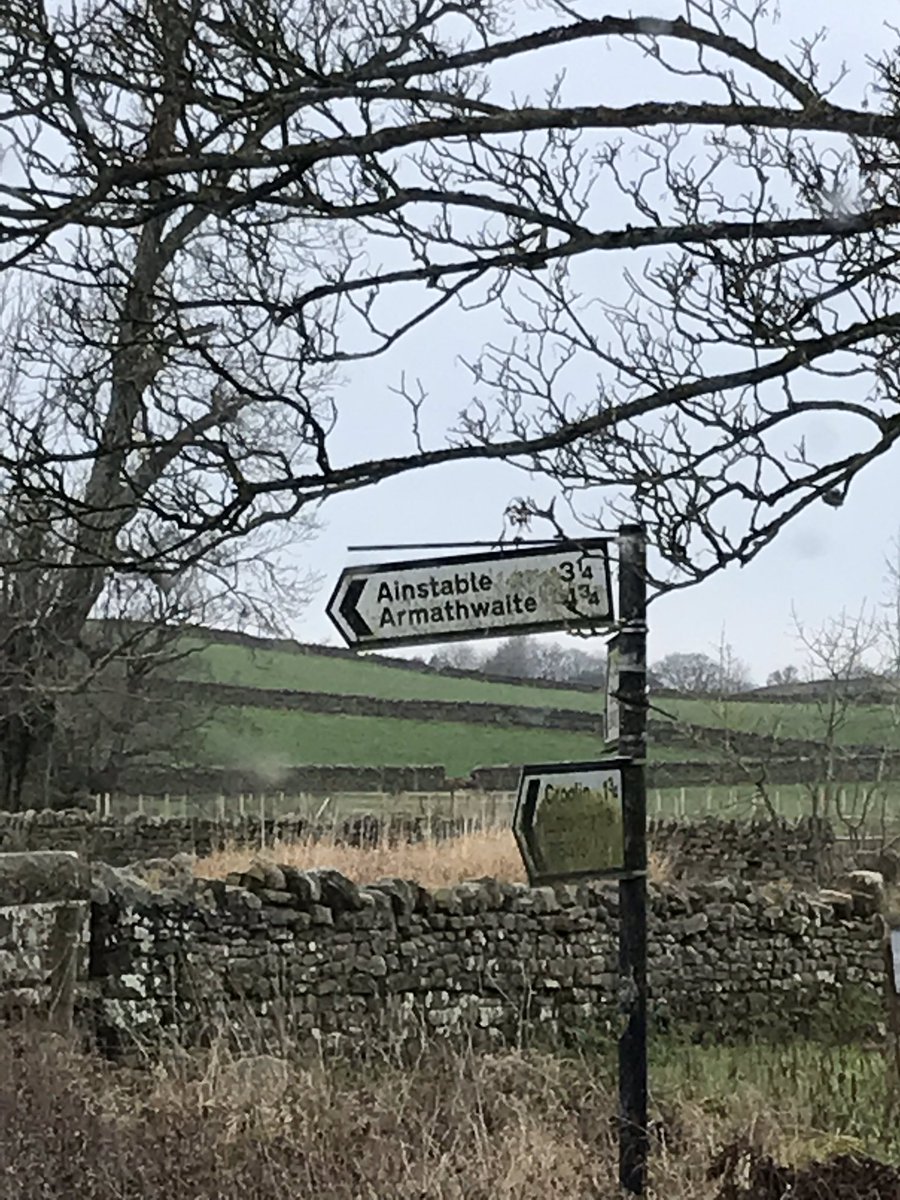 driveandpray's tweet photo. Not far from old stomping ground @Mark_Bradford70 @daryldixon716 @alba_travel @cstainton21 #ViewFromtheOffice #Clarty https://t.co/aEHFgYw9OY
