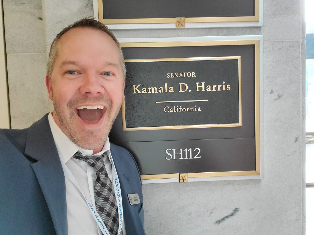 I loved seeing this display in front of Senator Harris' office in Washington DC when I attended the Assembly of Advocates at #ACTFL19. #worldlanguages <a href="/KamalaHarris/">Kamala Harris</a>