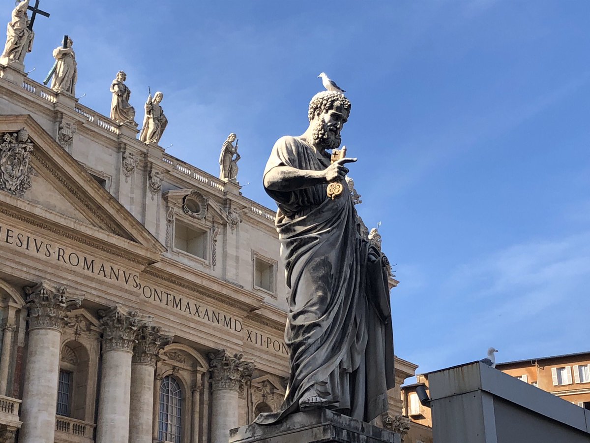 The statue of Saint Peter within St. Peter’s Square, where a lone seagull resides on the top of his head (I wonder if it’s the same seagull I’ve witnessed from The Colosseum?). An interesting sight that I believe many can have their own interpretations on what this could mean.