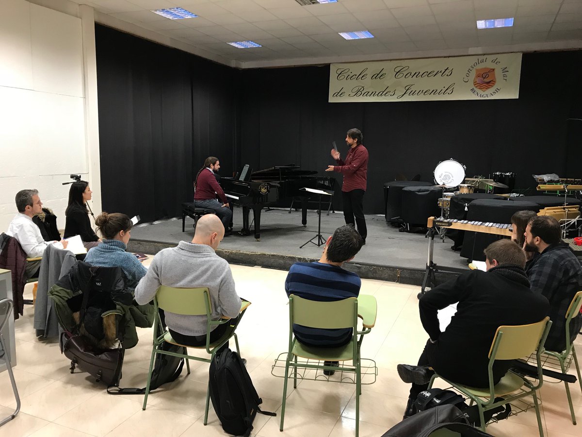 AIDOJoseCollado's tweet photo. @AIDOJoseCollado 
Segundo fin de semana de clases con los directores Cristóbal Soler y Virgínia Martínez. Comenzamos a trabajar con la Orquesta CullerArts / Second weekend of classes with Cristóbal Soler and Virgínia Martínez. We begin to work with the CullerArts Orchestra. https://t.co/fy8SqdupKB